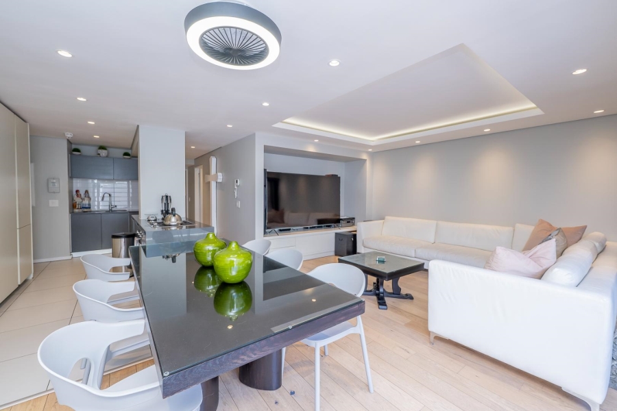 2 Bedroom Property for Sale in Sea Point Western Cape